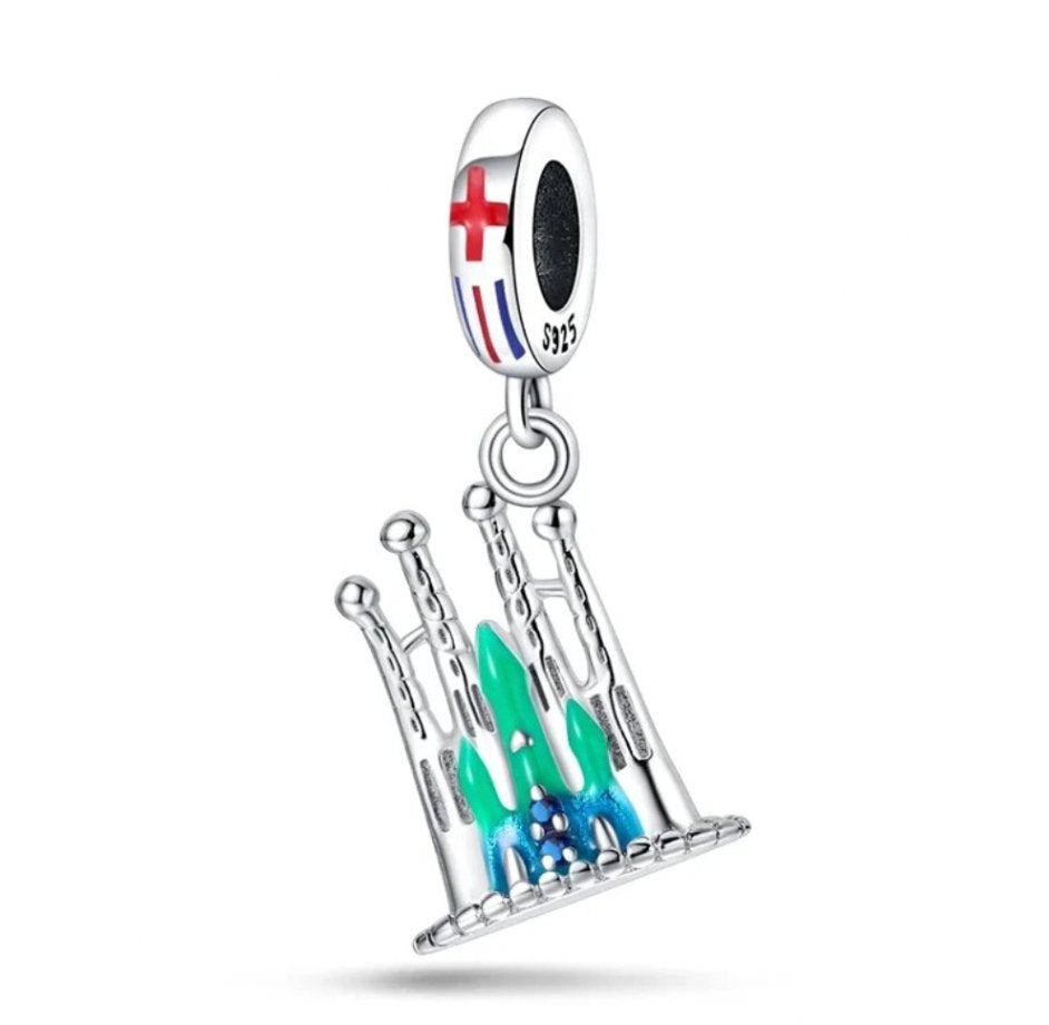 Charm Barcelona Sagrada Familia - palacecharacters