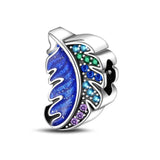 Charm Pluma Colorida - palacecharacters